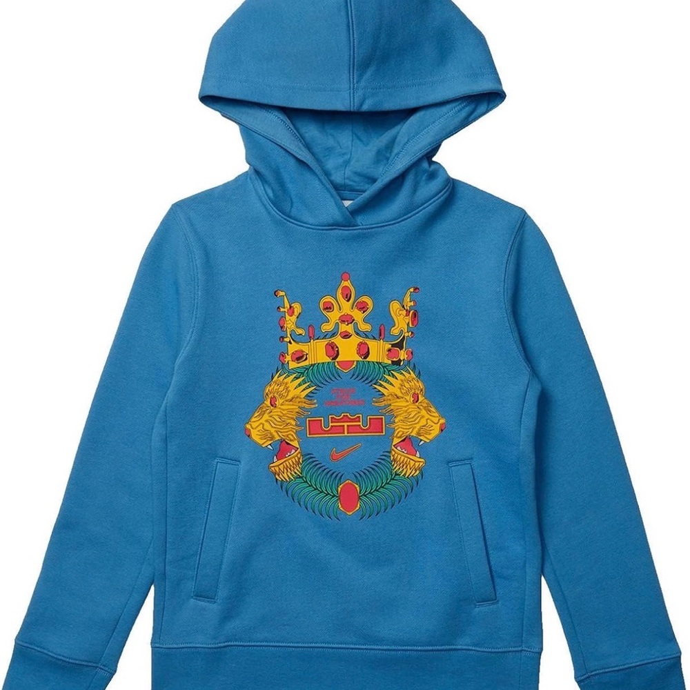 Nike LeBron James Hoodie with Regal Lion and Crown Design boys size XL